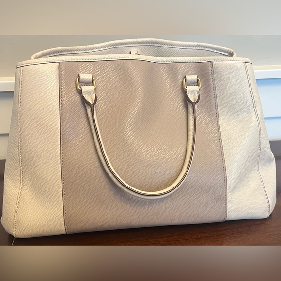 Sold - Picture 5 of 9